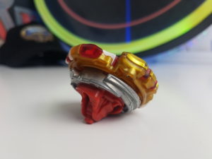 beyblade burst evolution spryzen requiem s3 photo combo rouge or hasbro pas cher