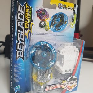 Beyblade_burst_turbo_toupie_hasbro_slingshock_garuda_g4_g3_boite_switchstrike_debout